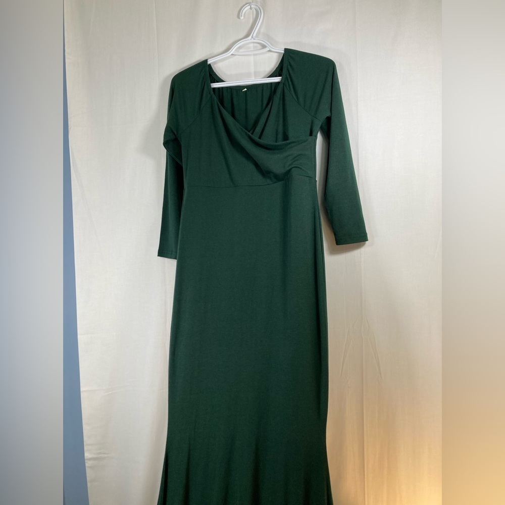 Gorgeous long, stretchy maternity photoshoot gown size small